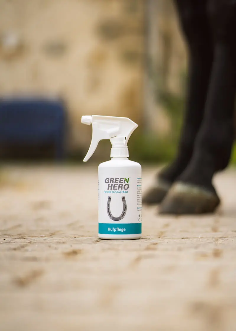 Thumbnail 3: Greenhero Hufpflege für Pferde pflegt bei Strahlfäule und Mauke