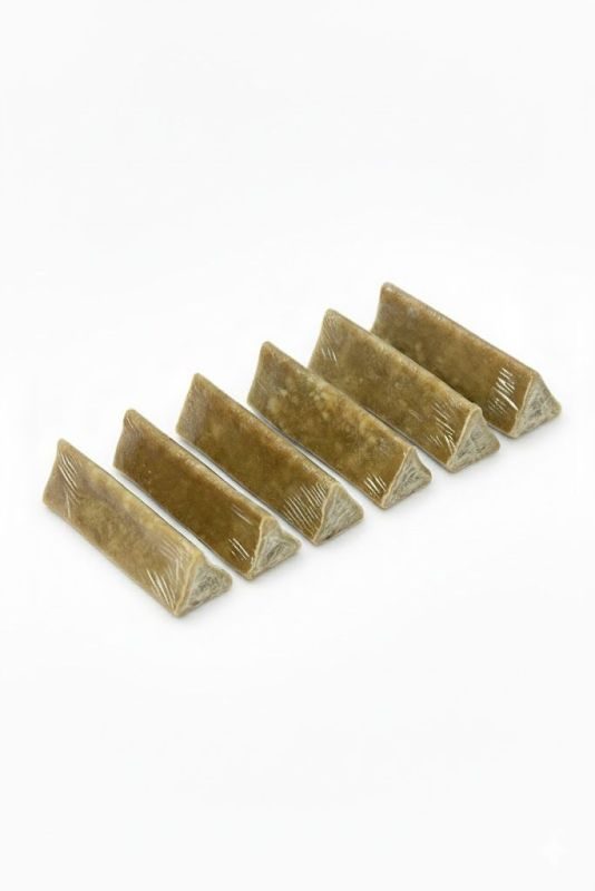 Kaureks Natur Hundeleckerlies Dreieckiger Kauriegel mit Rind & Strauß 12cm 6 Stk- Hunde-Kauartikel - Snack - Kausnack - Leckerli