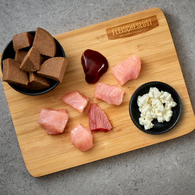 Thumbnail 2: Fleischeslust meat & treat Huhn mit körnigem Frischkäse (15x200 g) Trainingswurst