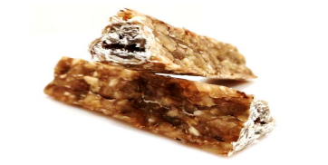 Kaureks Natur Hundeleckerlies Dreieckiger Kauriegel mit Rind & Strauß 12cm 6 Stk- Hunde-Kauartikel - Snack - Kausnack - Leckerli