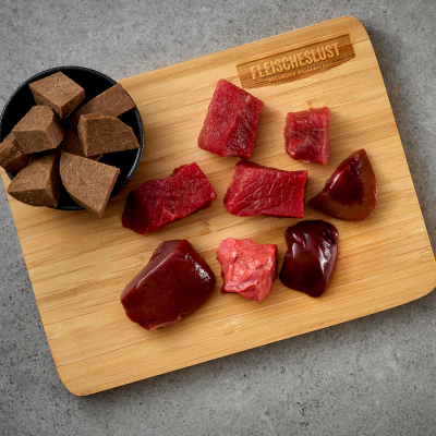 Thumbnail 2: Fleischeslust meat & treat Pferd (15x200 g) Trainingswurst