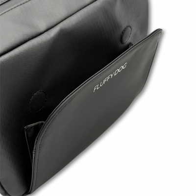 Thumbnail 4: Fluffy Dog Daily Crossbody Bag – vegane Gassitasche mit Fächern, Kotbeutelspender & verstellbarem Gurt