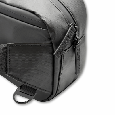 Thumbnail 7: Fluffy Dog Daily Crossbody Bag – vegane Gassitasche mit Fächern, Kotbeutelspender & verstellbarem Gurt