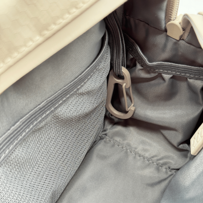 Thumbnail 9: Fluffy Dog Daily Crossbody Bag – vegane Gassitasche mit Fächern, Kotbeutelspender & verstellbarem Gurt